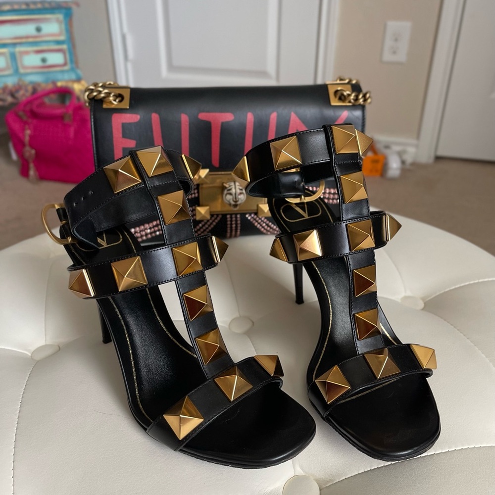 1.2K Valentino Black Leather Roman Stud high-heel sandals. 7.5 in BOX.
